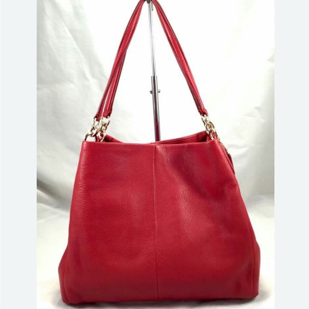 COACH EDIE 28 SHOULDER BAG IN RED PEBBLED LEATHER